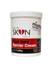 NAF Mud Gard Barrier Cream preparat przeciw grudzie u koni 24h